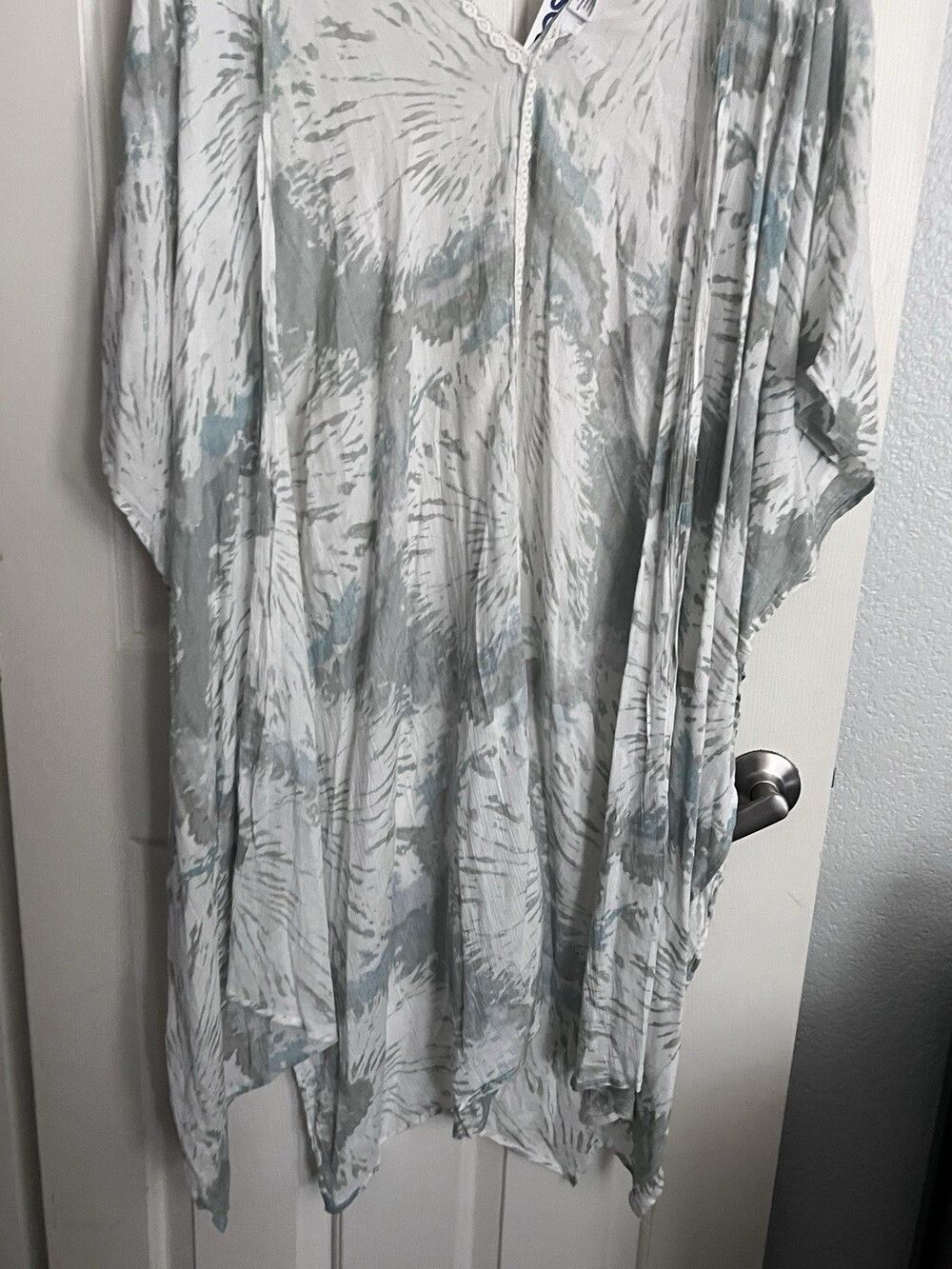 L.i.f.e Women’s Size L White/Green Floral Fringe V-Neck Kimono Top 3/4 Sleeve